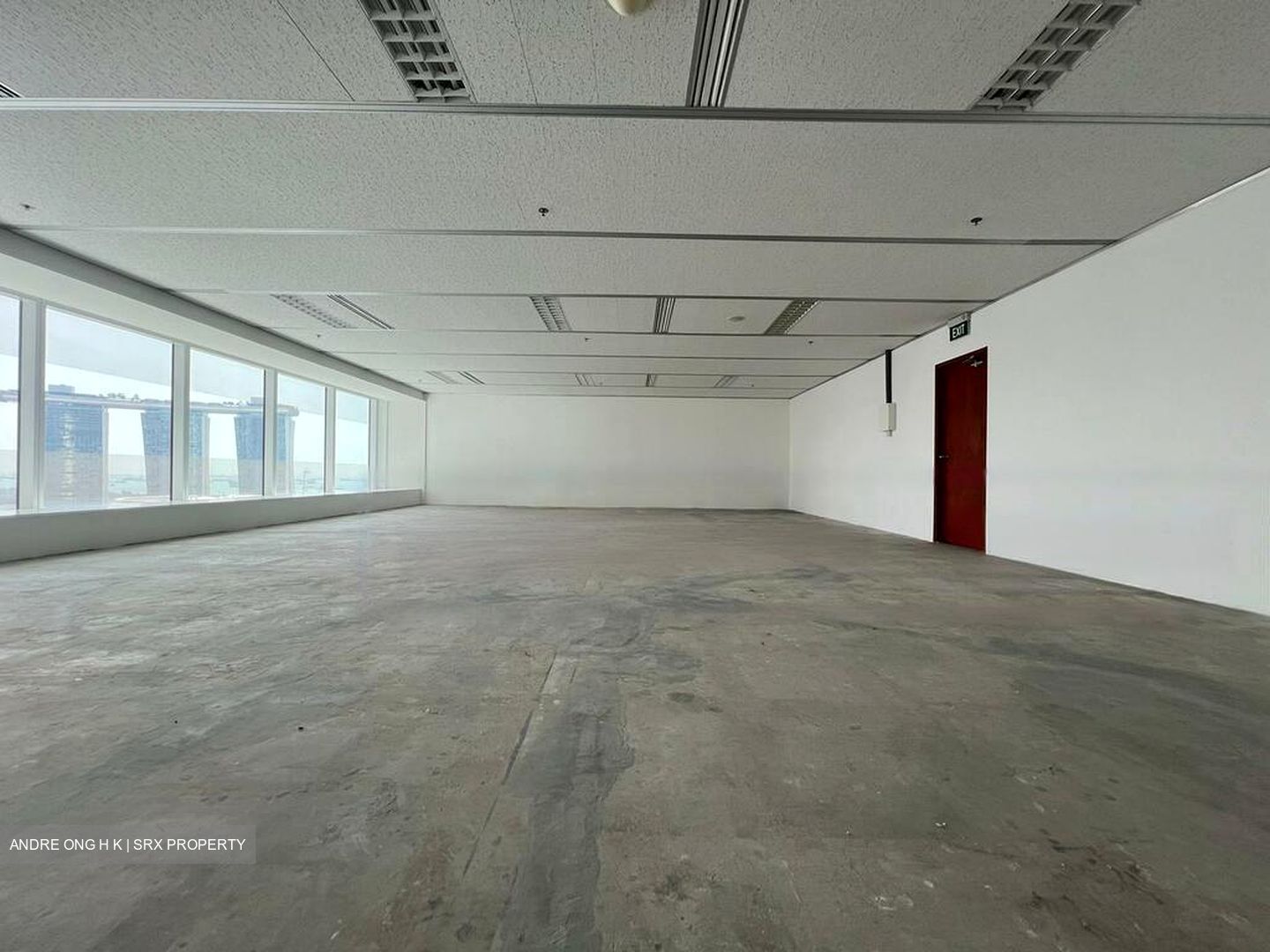 Singapore Land Tower (D1), Office #459580951